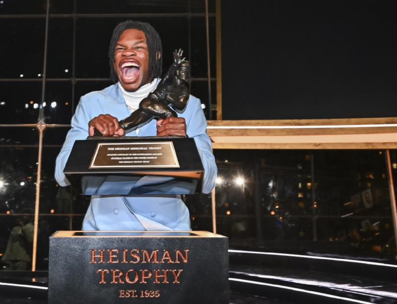 Travis Hunter To Sign With Lil Wayne's Young Money Sports Agency