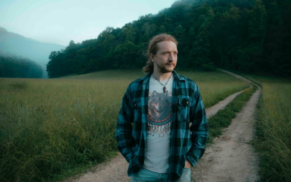 Tyler Childers Announces 2026 'Snipe Hunt Tour'