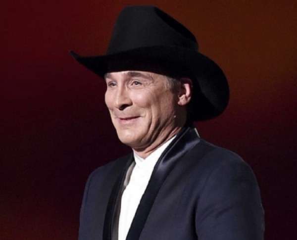 Clint Black Announces Upcoming Publication Of His First Memoir, 'Killin' Time'