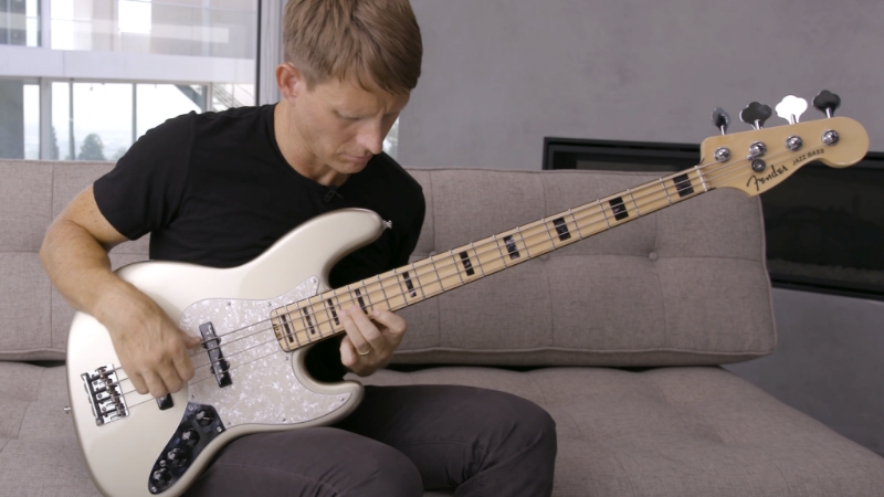 AC/DC Rumored To Have Hired JANE'S ADDICTION's Bassist For
Upcoming Tour