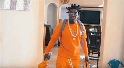 KODAK BLACK TO REMAIN IN FEDERAL PRISON AS FLORIDA DRUG POSSESSION CHARGES GET DISMISSED