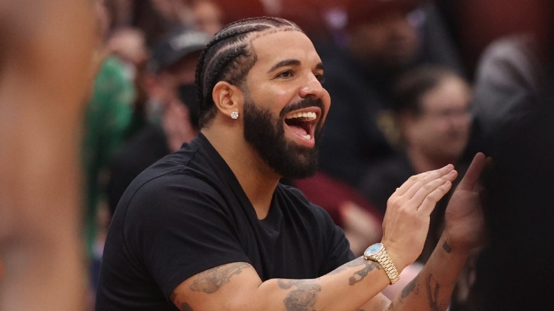 Drake Breaks 'Drake Curse' As He Wins Huge Super Bowl Bet