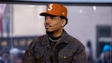 CHANCE THE RAPPER DEBUTS NEW MUSIC FROM 'STAR LINE GALLERY' ALBUM AT B-SIDES CONCERT