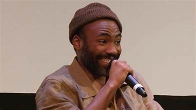 DONALD GLOVER CONSIDERS GOING BACK TO STAND-UP COMEDY ONE DAY: 'I STILL WRITE DOWN JOKES'