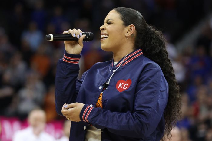 Jordin Sparks' Rendition of The National Anthem Ignites A Twitter Firestorm