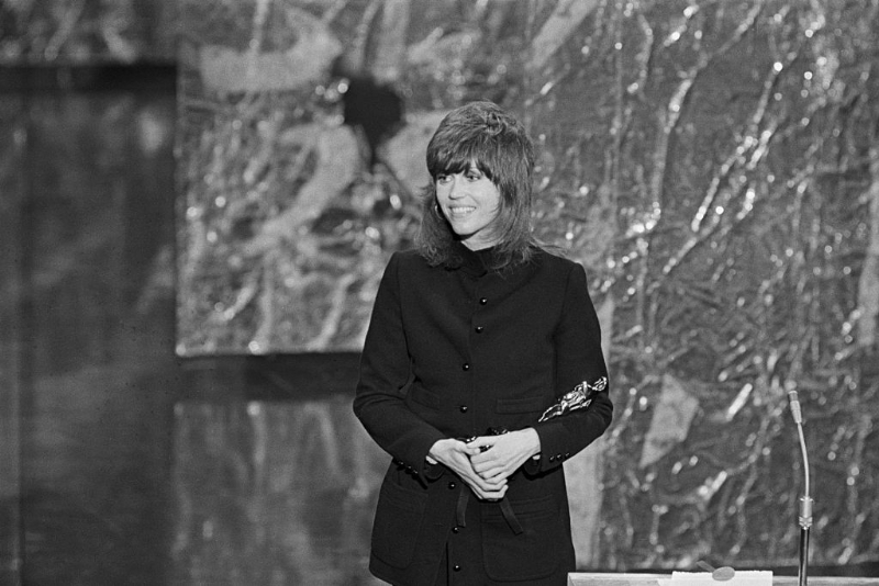 Jane Fonda Jokingly Suggests "Murder" To Support Women's Reproductive Rights