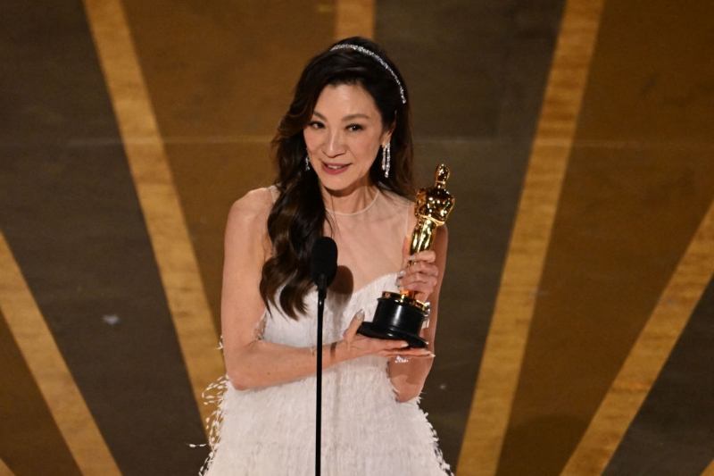 Don Lemon Ignores Michelle Yeoh's Apparent Diss While Discussing Oscars