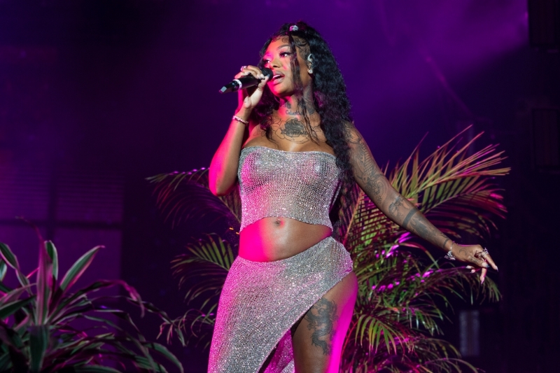 Summer Walker Shares Video Of Baby Bubbles "Beating [Her] Ass"