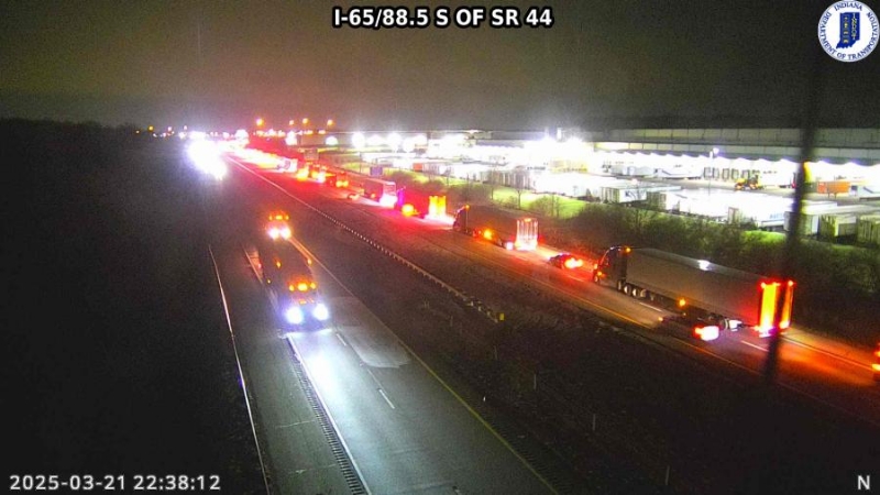 Crash forces officials to temporarily close portion of Interstate 65 in Johnson County