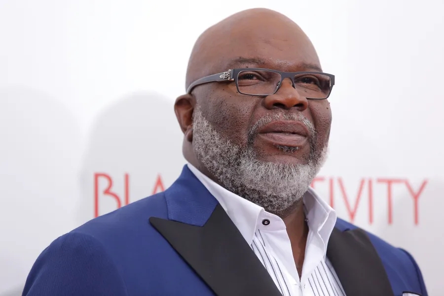 T.D. Jakes Reveals November 2024 Health Scare at The Pulpit Was A 'Massive' Heart Attack