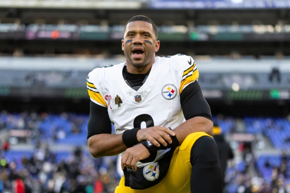 Russell Wilson Signs 1-Year Deal With Giants & New York Fans Are Conflicted