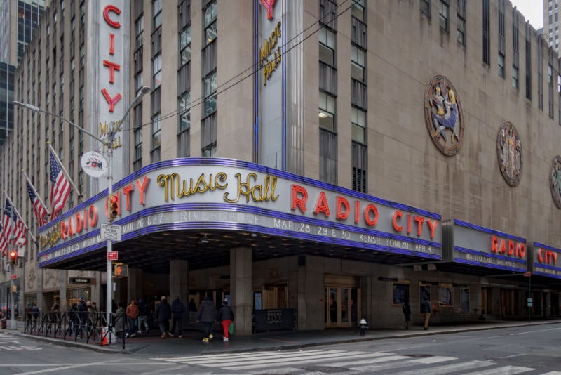 Madison Square Garden Bans Patron Over "Ban Dolan" Shirt From 2017