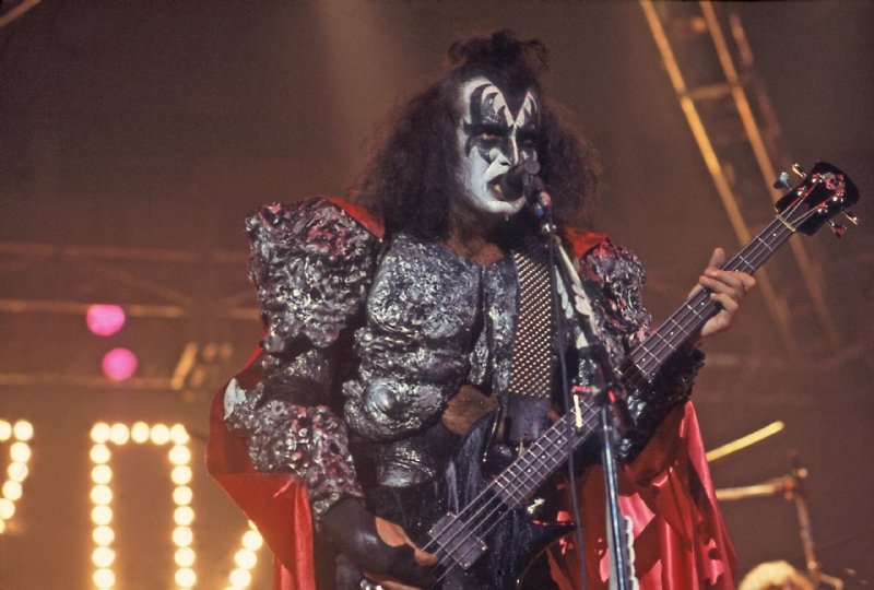What Is The Net Worth Of Gene Simmons
