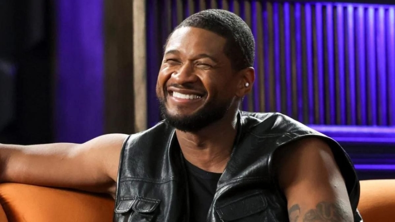 Usher Roasted Over 'Super Smash Bros' Outfit