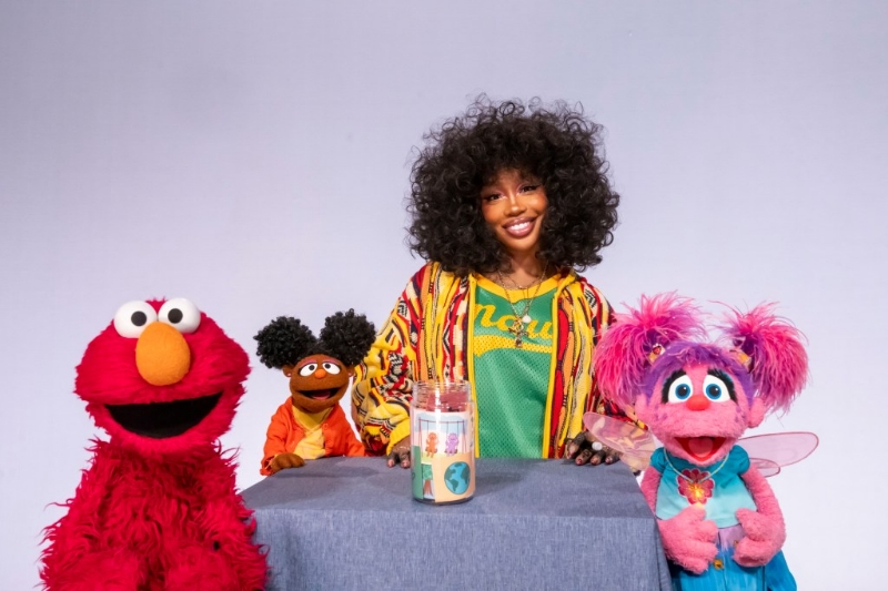 SZA Performs New Song About Gratitude On 'Sesame Street' [Video]