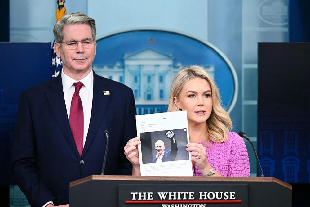 White House Turns On Amazon, Press Secretary Slams Tariff Pricing Listing