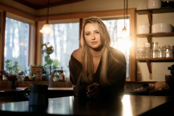 Taylor-Rae Calls Out the Too-Little-Too-Late Change In New Single "Two Years In Two Weeks"