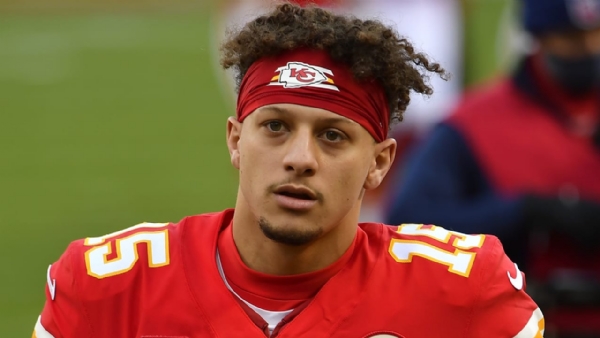 Mahomes Ready for Work After Surgery