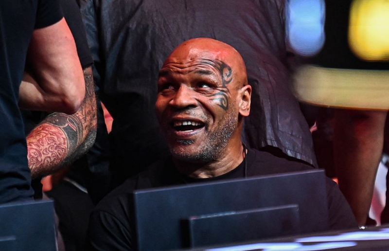 Mike Tyson Says Jamie Foxx Suffered A Stroke