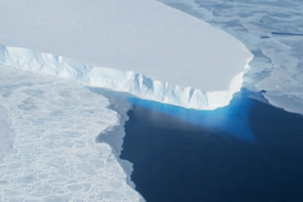 WORLD & NATIONAL NEWS WEDNESDAY: Antarctica's 'Doomsday Glacier'