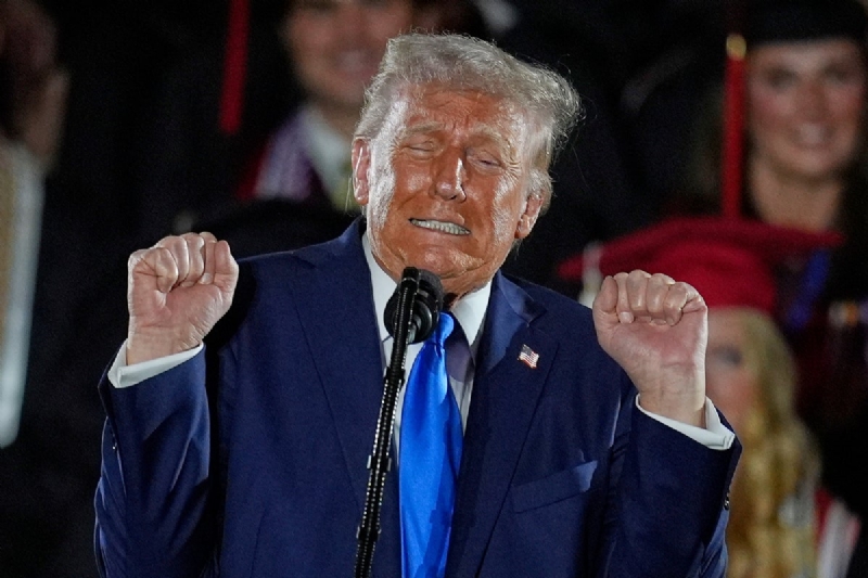 Mixed economic data puts Trump's domestic agenda at risk