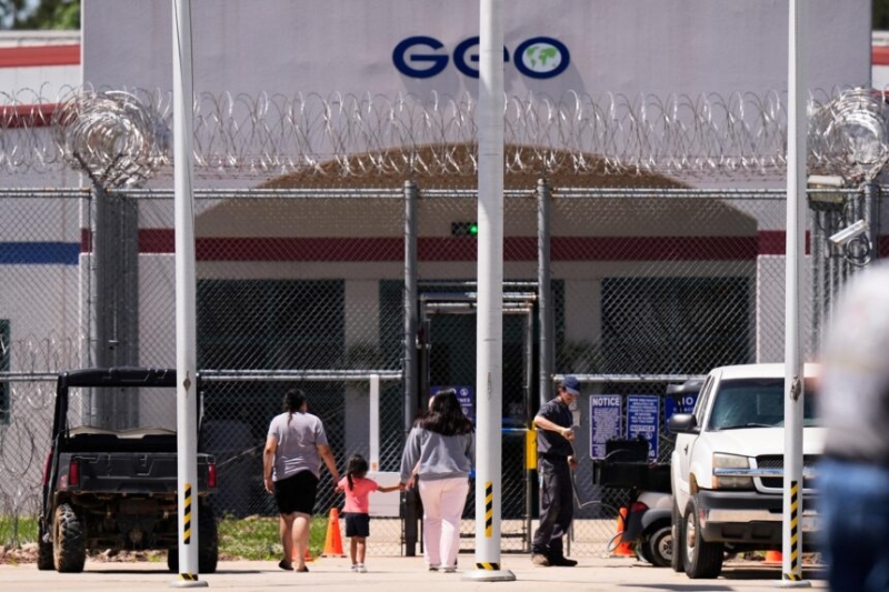 What happens with US citizen children caught up in Trump's deportation push