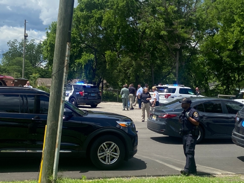 Male critically injured in midday shooting in south Birmingham