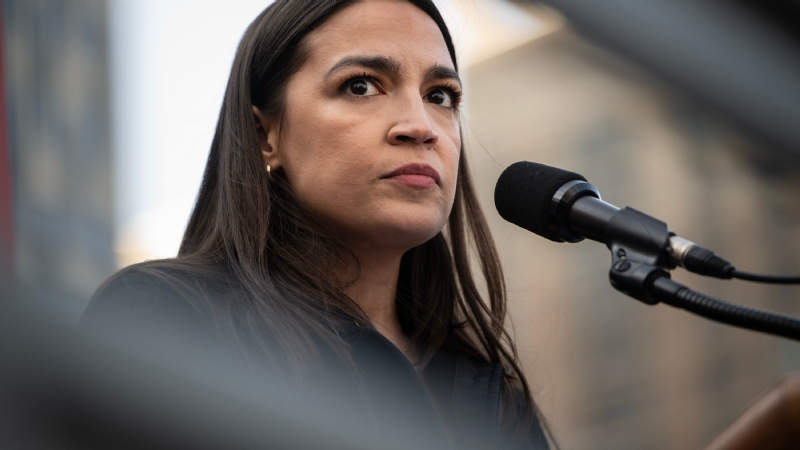 AOC Won't Seek House Oversight Committee Role