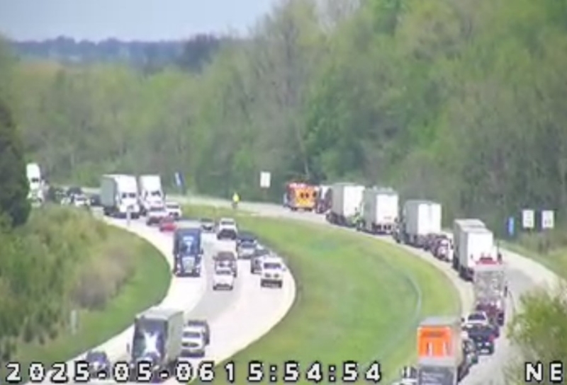 Crash with entrapment shuts down I-70 EB in Hendricks County