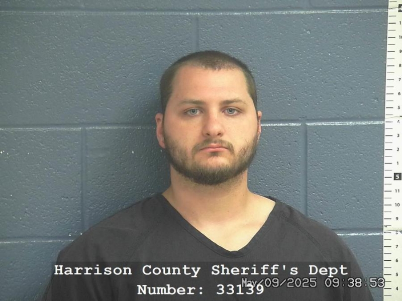 Docs: Son reportedly shot father, burn down his house in Elizabeth with help of friend
