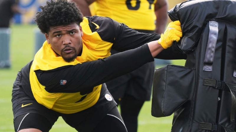Steelers 1st-round pick Harmon balancing joy of being a pro with grief over the passing of his mom