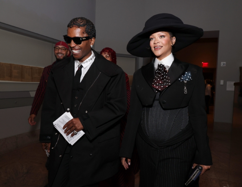 Rihanna Glows As She Flaunts Baby Bump And Odd Accessory In New York City