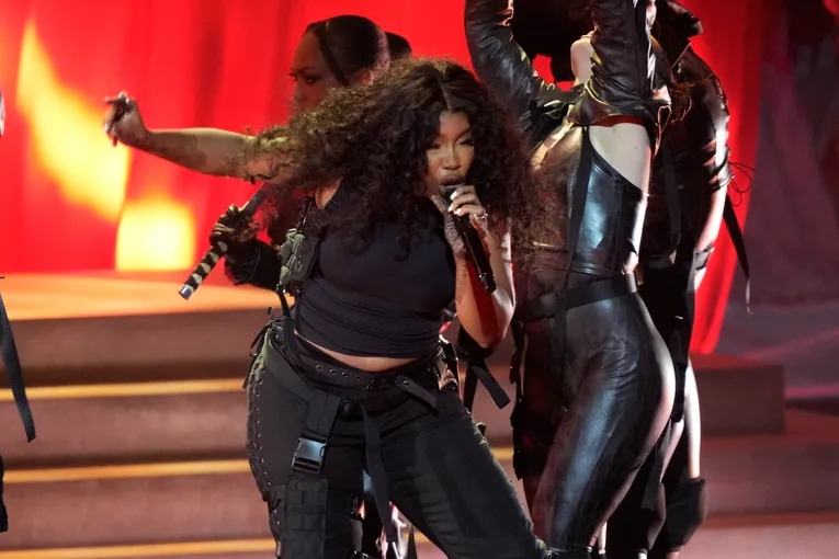 SZA Gets Down With Lizzo, KAYTRANADA & Justine Skye At Rowdy Brooklyn Afterparty