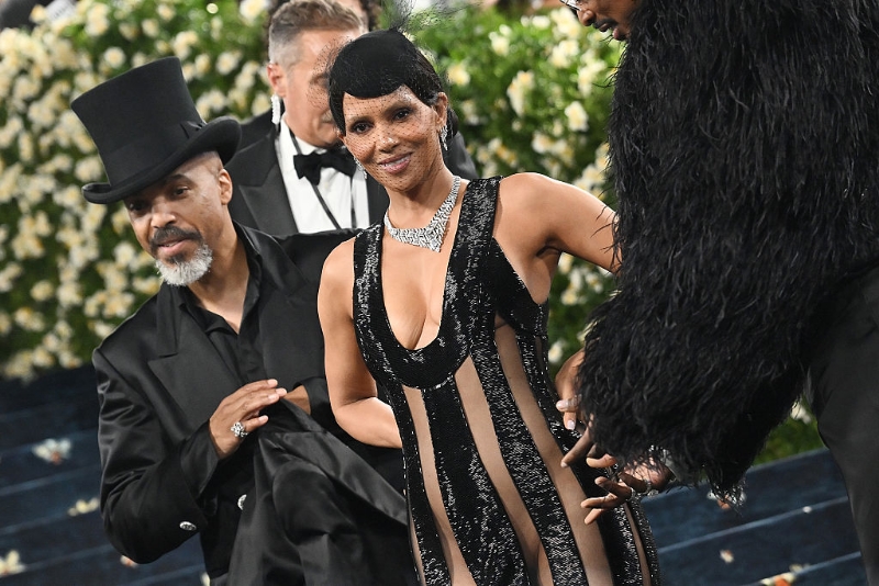 Halle Berry Reveals Her Mother's Day Ended With Sex In Clever Plug For Intimacy Gel, Social Media Th