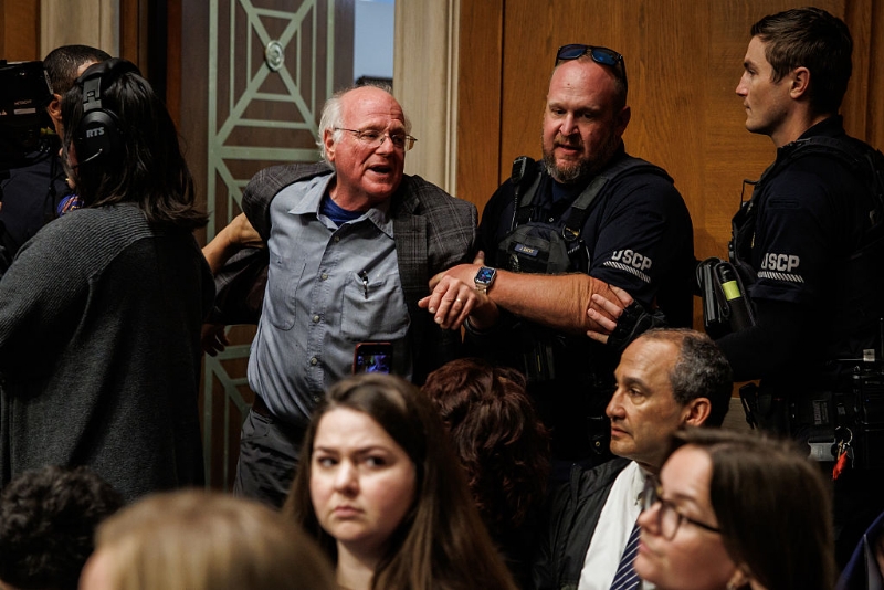 Ben & Jerry's Co-Founder Confronts RFK Jr. Gets Ejected