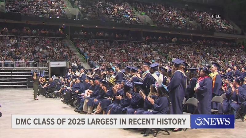 TAMUCC, Del Mar College to celebrate record-breaking graduating classes