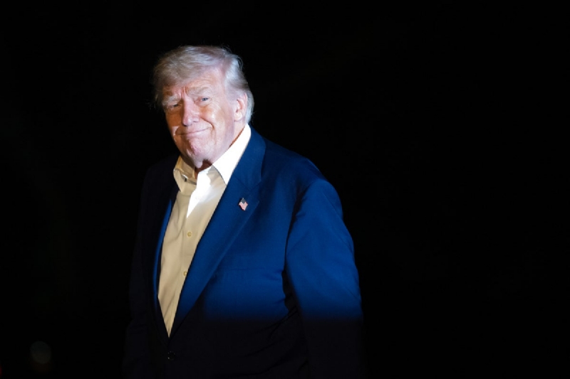 Trump admin pushes Supreme Court to let it fire thousands of federal workers