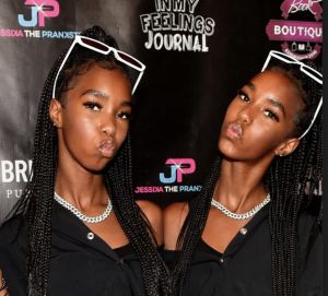 [WATCH] Diddy's Twin Daughters Graduate From High School During Their Dad's Sex Trafficking Trial