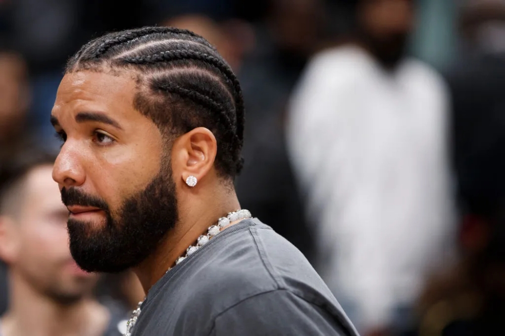 Drake Delivers Graduation Speech At Kai Cenat's Streamer University & Other Viral Moments From Campu