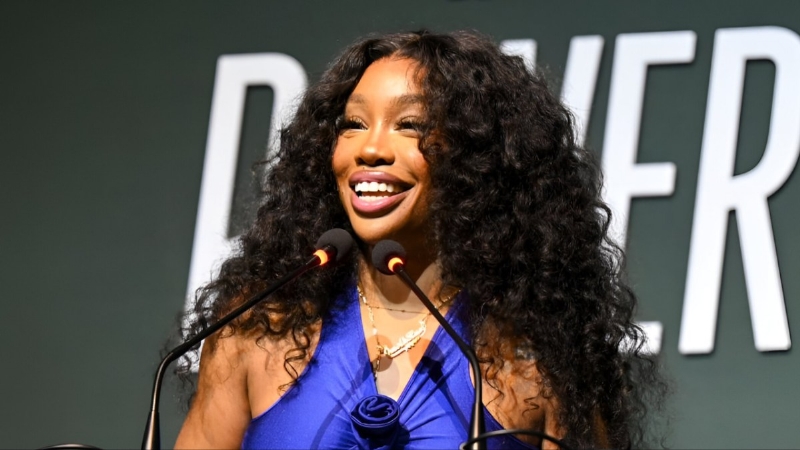 SZA Walks Out Of Meet & Greet Over Fan Incident