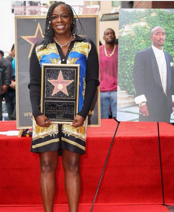 2pac Hollywood star on the Walk of Fame