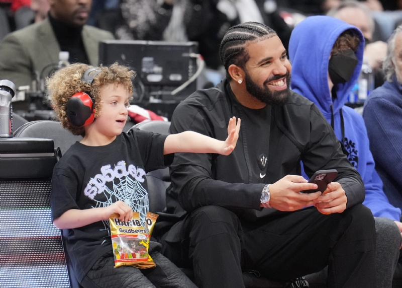 Drake Seemingly Trolls Kendrick Lamar With Father's Day Post