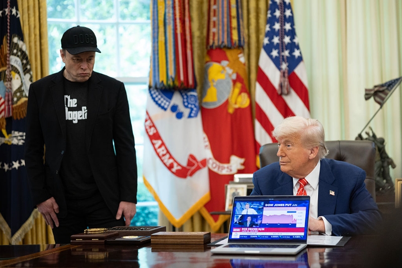 Elon Musk Claims Donald Trump's Name Is On The Epstein List, Felon 47 Threatens To End Phony Stark's