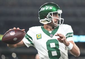 Aaron Rodgers Agrees to Deal with Pittsburgh Steelers