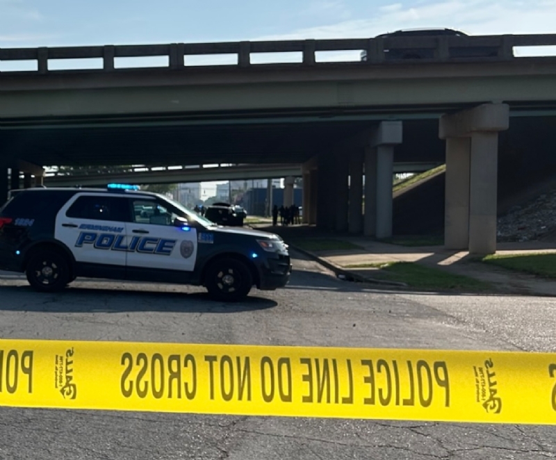 Man found shot dead under I-65 bridge in Birmingham