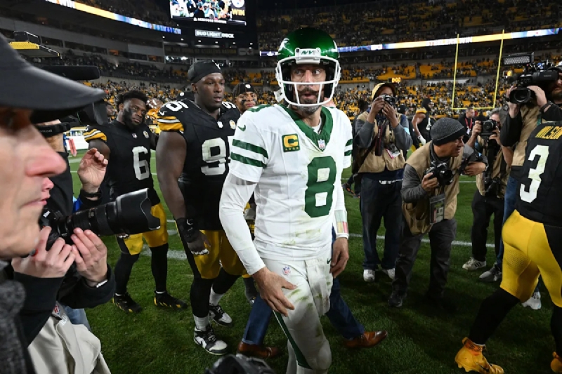 NFL legends discuss Aaron Rodgers' 'short leash' with Steelers