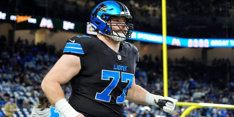 Busted knees, a fractured throat: Don't forget harsh price NFL players pay
