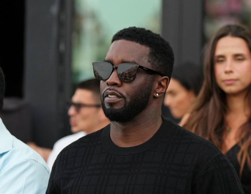 Diddy's Former Assistant Allegedly Put Honey In Rooms For Freak-Offs Diddy's Former Assistant Allegedly Put Honey In Rooms For Freak-Offs