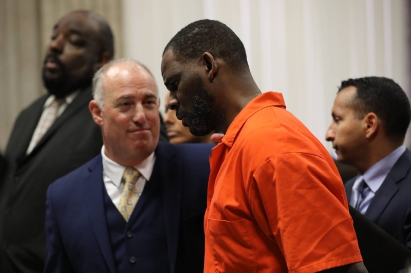 R. Kelly's Lawyers Say He's in Solitary With Spiders Crawling on Him