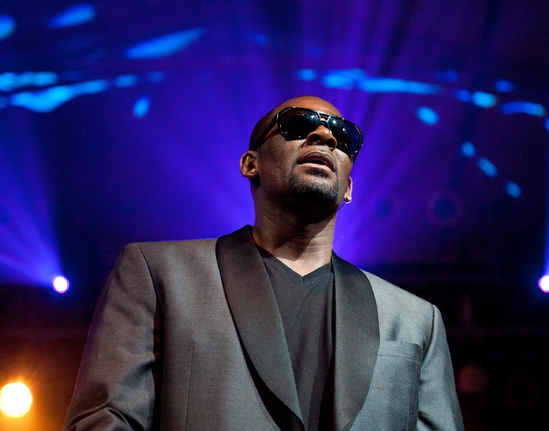 R Kelly's Team Readies "Bombshell" New Evidence Amid Alleged Prison Assassination Plot